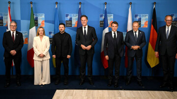 Ανάλυση: Τι φοβάται ο Ζελένσκι και παίρνει μαζί του 7 Ευρωπαίους ηγέτες για τη συνάντηση με τον Τραμπ στον Λευκό Οίκο