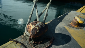 Χαλκιδική: Βλάβη σε πλοίο με 144 επιβάτες στην Αμμουλιανή - Ακινητοποιήθηκε στο λιμάνι του νησιού