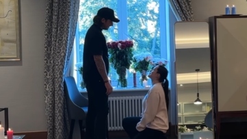 Μπέλα Θορν: Δίχασε με την πρόταση γάμου στον σύντροφό της - «Ας μην το κανονικοποιήσουμε αυτό» της έγραψαν