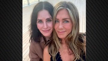 Κόρτνεϊ Κοξ: «Μόνικα και Ρέιτσελ» - Η φωτογραφία της με την Τζένιφερ Άνιστον