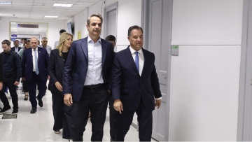 Μητσοτάκης: Ανακαινίζονται νοσοκομεία, γίνονται προσλήψεις, αναβαθμίζονται οι αμοιβές γιατρών, νοσηλευτών - Το ΕΣΥ γίνεται πιο ανθρώπινο και αποτελεσματικό