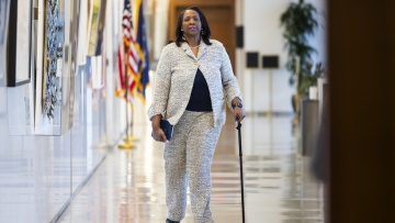 Ο Τραμπ ζητά νέα παραίτηση ανώτατου στελέχους της Fed