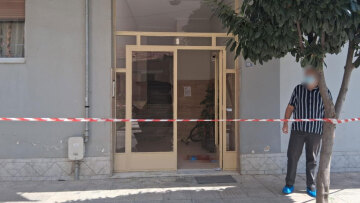 Άγριο έγκλημα στον Βόλο: Άνδρας δολοφόνησε τη σύζυγό του μπροστά στα 4 παιδιά τους