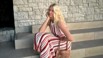 Η Κλόντια Σίφερ επέλεξε ξανά την Ελλάδα για τις διακοπές της: «Είναι απλά πανέμορφα»