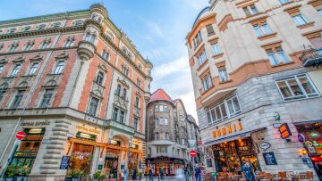 5 προορισμοί για ένα οικονομικό city break με παιδιά στην Ευρώπη