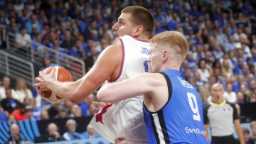 Eurobasket 2025: Η απίθανη «no look» πάσα του Γιόκιτς στο Σερβία - Εσθονία, δείτε βίντεο 