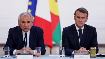 Σε κρίσιμο σταυροδρόμι η Γαλλία: Τι διακυβεύεται με την ψήφο εμπιστοσύνης στον Μπαϊρού;