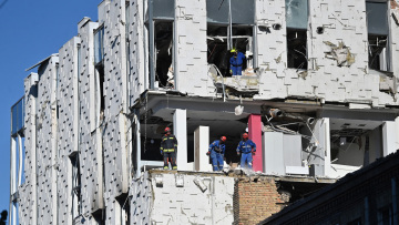 Πόλεμος στην Ουκρανία: «Ο Πούτιν δεν θέλει ειρήνη, σκοτώνει παιδιά και αμάχους» - Σφοδρές αντιδράσεις από ΕΕ και Βρετανία