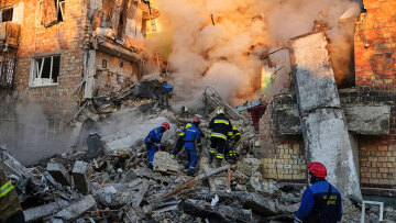 Μεγάλη ρωσική επίθεση στο Κίεβο: Χτυπήθηκε κτήριο της ΕΕ, «ήταν σκόπιμο», λέει ο πρόεδρος του Ευρωπαϊκού Συμβουλίου