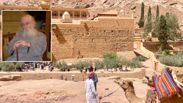 Ο Αρχιεπίσκοπος Δαμιανός διέγραψε από τη Μονή Σινά 11 μοναχούς που τον αμφισβητούν – Παραμένει σε καθεστώς πολιορκίας