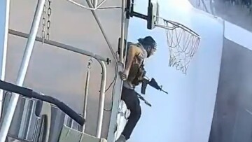 Βίντεο από την επίθεση της Χαμάς στο Ισραήλ – Τρομοκράτες δολοφόνησαν πατέρα μπροστά στα παιδιά του
