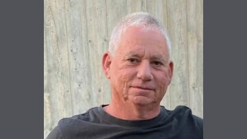 Γάζα: Οι Ισραηλινοί ανέκτησαν τη σορό ομήρου, που είχε σκοτωθεί στις 7 Οκτωβρίου 2023 υπερασπιζόμενος ένα κιμπούτς