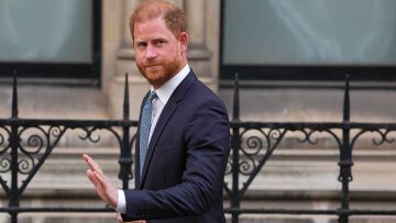 Αιφνιδιαστική επίσκεψη του πρίγκιπα Χάρι στο Κίεβο, δείτε φωτογραφίες