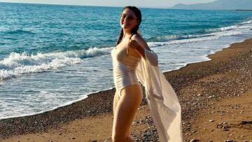 Η Αποστολία Ζώη αναπολεί ήδη το καλοκαίρι - Δείτε τις φωτογραφίες που ανέβασε 