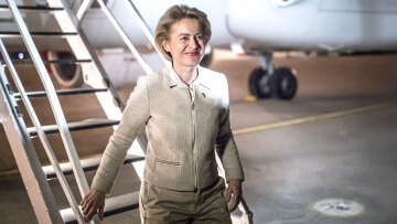 Σενάρια για ρωσικές παρεμβολές στο αεροπλάνο της φον ντερ Λάιεν, χάθηκε το GPS και προσγειώθηκε με έντυπους χάρτες - Τι αποκαλύπτουν οι Financial Times