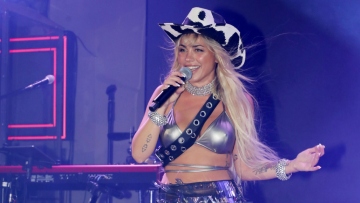 Κόνι Μεταξά: Ως παιδιά διασήμων πρέπει να αποδείξουμε ότι αξίζουμε 100% παραπάνω από όλους τους υπόλοιπους