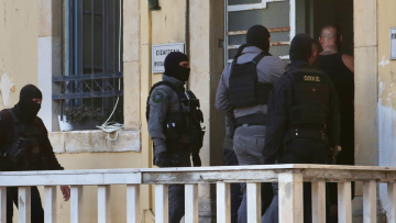 Ο άγνωστος ρόλος του Αρχιμανδρίτη που εμπλέκεται στο κύκλωμα μαφίας της Κρήτης - Πώς από θύμα εκβιασμού έγινε θύτης
