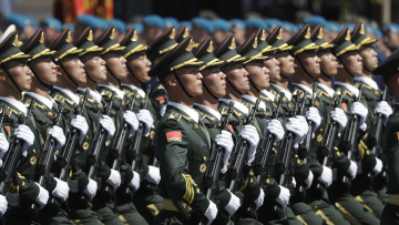 Η Κίνα θέλει να κυριαρχήσει στον κόσμο: Με μιλιταριστικό υπερθέαμα στη μεγάλη στρατιωτική παρέλαση της Τετάρτης στέλνει μήνυμα στη Δύση - Δείτε βίντεο