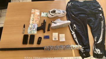 Λαμία: Με πιστόλι και μαχαίρι τον κρατούσαν έξι ώρες για να του πάρουν τα χρήματα από την τράπεζα