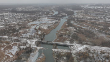 Η Ρωσία λέει πως έχει κυριεύσει «περίπου τη μισή» Κούπιανσκ με βίντεο στρατιώτη με ρωσική σημαία  - Διαψεύδει η Ουκρανία