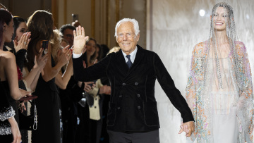 Όταν ο Τζόρτζιο Αρμάνι μιλούσε στο «Πρώτο ΘΕΜΑ»: Η φιλοσοφία της ζωής του, το «una faccia, una razza» των Ιταλών για τους Έλληνες και πώς θα ήθελε να τον θυμούνται
