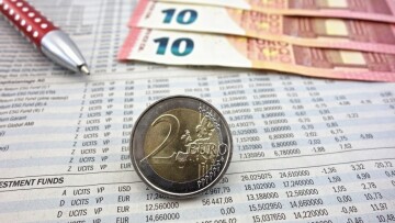 Oxford Economics: Η Ελλάδα ξεχωρίζει στην αναδιάταξη των spreads της ευρωζώνης 