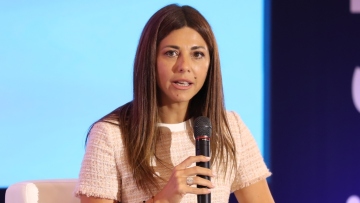 Σοφία Ζαχαράκη: Η τεχνητή νοημοσύνη είναι ένας «πλανήτης» πάνω στον οποίο ήδη «κατοικούμε»