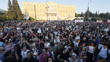 Συγκεντρώσεις για τα Τέμπη σήμερα σε όλη την Ελλάδα - Δείτε βίντεο και φωτογραφίες