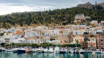 Αυτά είναι τα νησιά στα οποία θα μειωθεί κατά 30% ο ΦΠΑ - Δείτε πίνακα