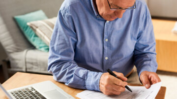 Όριο συνταξιοδότησης: Για ποιους θα αυξηθεί στα 66 έτη