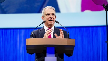 Το παρασκήνιο της απόλυσης του CEO της Nestle για ανάρμοστη ερωτική σχέση: Τον κατήγγειλε η ερωμένη του αφού τον έπιασε σε ξενοδοχείο με υφισταμένη του!