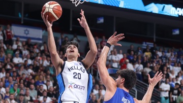 Αλέξανδρος Σαμοντούροβ: Θυμηθείτε το όνομά του, γράφει η FIBA - «Συγκινητικό που η κερκίδα φώναζε το όνομά μου»