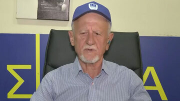 Λυμπερόπουλος για το συμβάν με την Καρολίνα Πελενδρίτου: «Απαράδεκτο, αλλά δημιουργεί προβλήματα κάποιες φορές όταν αργεί»