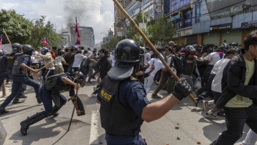 Το Νεπάλ ήρε το μπλοκάρισμα στα social media μετά τα αιματηρά επεισόδια με τους 19 νεκρούς