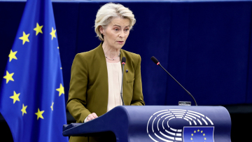 Νέο πακέτο κυρώσεων στη Ρωσία ανακοίνωσε η Κομισιόν - Τέλος στις εισαγωγές ρωσικού LNG για τα κράτη μέλη