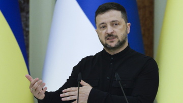 Στην Ουάσινγκτον ο Ζελένσκι – Η Ρωσία βιάζεται να αρχίσει διάλογο μόλις άκουσε για τους Tomahawk, λέει
