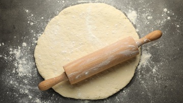 Ανεβατή ζύμη - Η βασική συνταγή της παράδοσης για πίτες