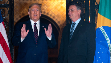 Με εκπλήσσει η καταδίκη, είναι καλός άνθρωπος, λέει ο Τραμπ για τον Μπολσονάρου μετά την ποινή 27 ετών για την απόπειρα πραξικοπήματος