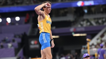 Ο τρομερός Ντουπλάντις «πέταξε» στα 6.30: Νέο παγκόσμιο ρεκόρ στο Τόκιο - Δείτε βίντεο
