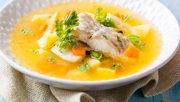 Ψαρόσουπες και κακαβιά: 17 συνταγές για όλο τον χρόνο
