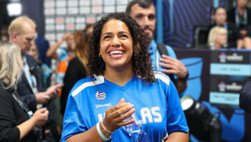 H σύζυγος του Αντετοκούνμπο, Μαράια, καταγγέλλει απειλές από Τούρκους: «Θα σκοτώσουμε όλη την οικογένειά σου» της γράφουν