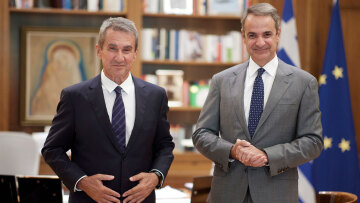 Στη Νέα Δημοκρατία προσχώρησε ο Ανδρέας Λοβέρδος