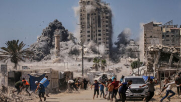 Το Ισραήλ στέλνει ακόμα και ρομπότ με εκρηκτικά για να ισοπεδώσει τη Γάζα, ενώ οι κάτοικοι «δεν έχουν πού να πάνε»