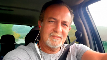 Γιώργος Παυλάκης: «Σε έχασα ρε φίλε μέσα σε 15΄. Την πρώτη γύρισες, τη δεύτερη δεν σε πρόλαβα» - Οι τελευταίες στιγμές του εικονολήπτη του ΑΝΤ1