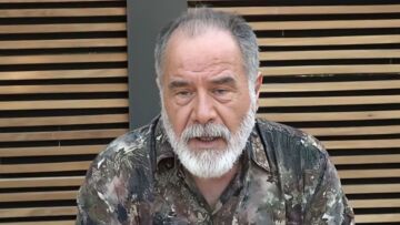 Θοδωρής Κατσαφάδος: Δεν με φοβίζει η μοναξιά αλλά η ανημποριά