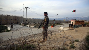 Το Αφγανιστάν κατηγορεί το Πακιστάν ότι παραβίασε την κατάπαυση του πυρός βομβαρδίζοντας τρεις περιοχές