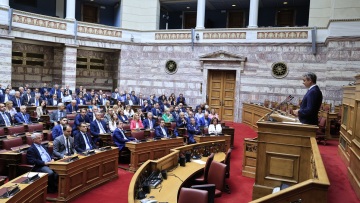 Θετικές για τη μεσαία τάξη οι εξαγγελίες Μητσοτάκη στη ΔΕΘ, χρειάζονται περισσότερα για δημογραφικό και ύπαιθρο