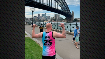 Παναθηναϊκός: Ο Ναν ξετρελάθηκε με οπαδό στο Σίδνεϊ που φορούσε τη φανέλα του και τον έβγαλε φωτογραφία
