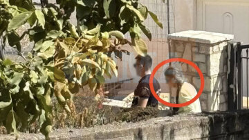 Πώς αποκαλύφθηκε η φρίκη στη Βοιωτία: Η 62χρονη έθαψε τη μητέρα της δίπλα στο σπίτι της και παρουσίαζε άλλη ηλικιωμένη στις Αρχές