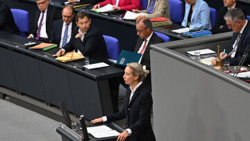 Πολιτική κρίση στη Γερμανία μετά τα ανοδικά ποσοστά της AfD - Η οικονομία αντιμέτωπη με ύφεση και αδιέξοδα